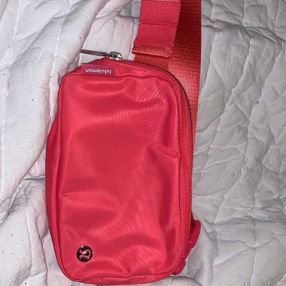 MAKE OFFER 💕 Lululemon Pink Belt Bag- WORN ONCE - Picture 6 of 9